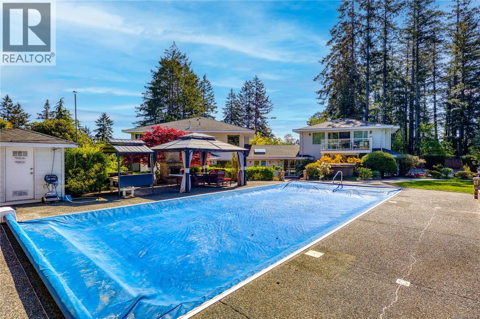 2315 Departure Bay Rd