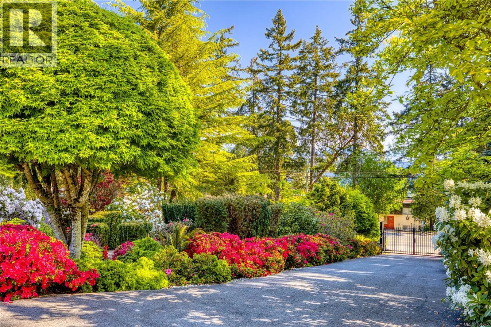 2315 Departure Bay Rd