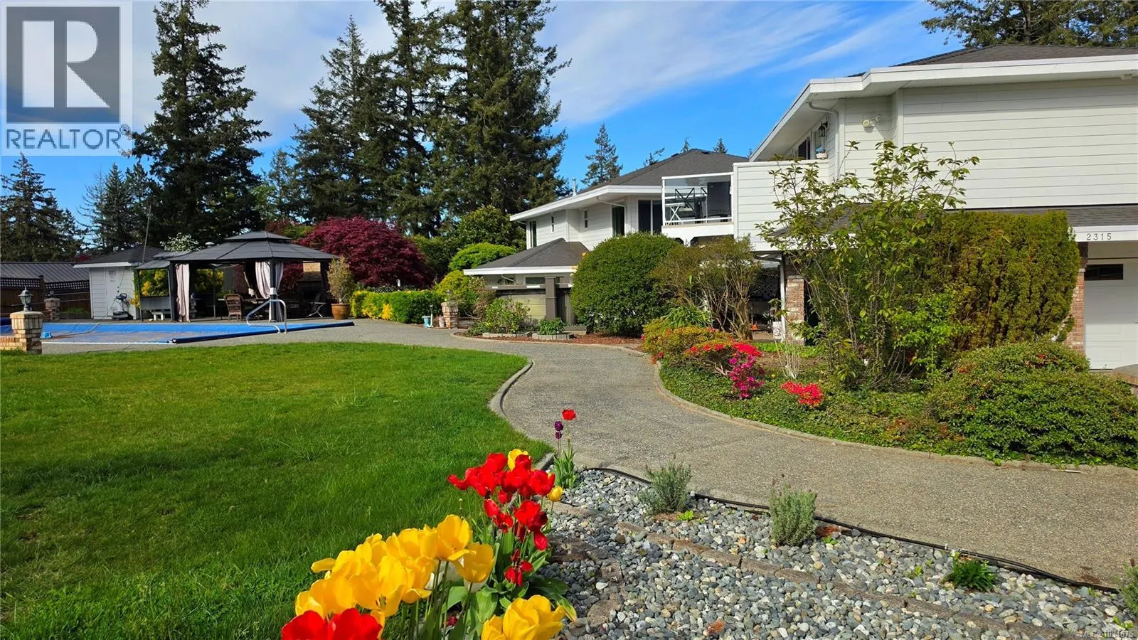 2315 Departure Bay Rd