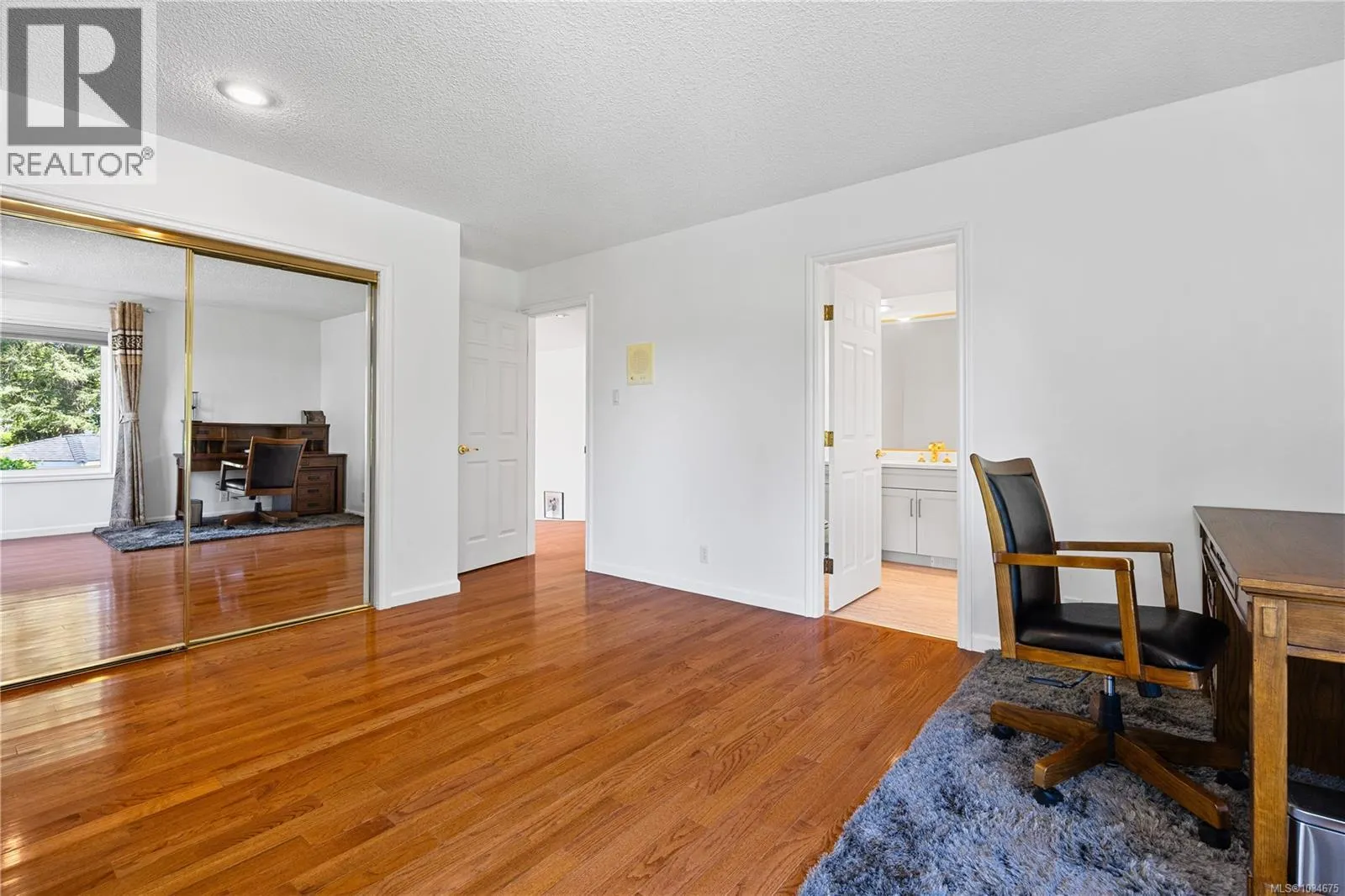 2315 Departure Bay Rd