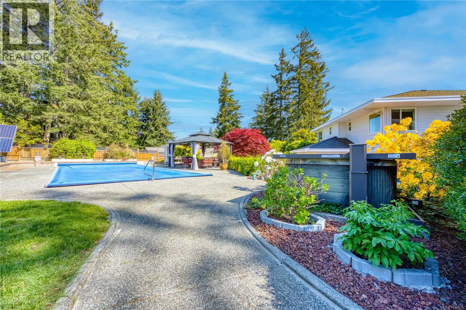 2315 Departure Bay Rd