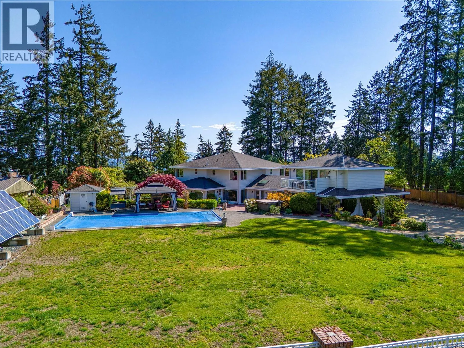 2315 Departure Bay Rd