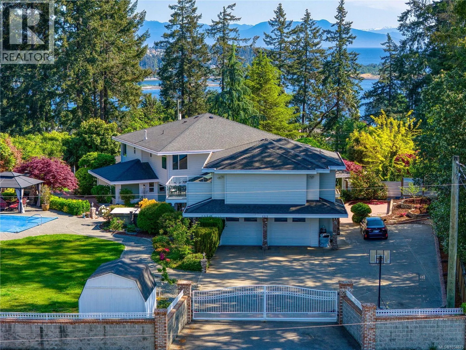 2315 Departure Bay Rd