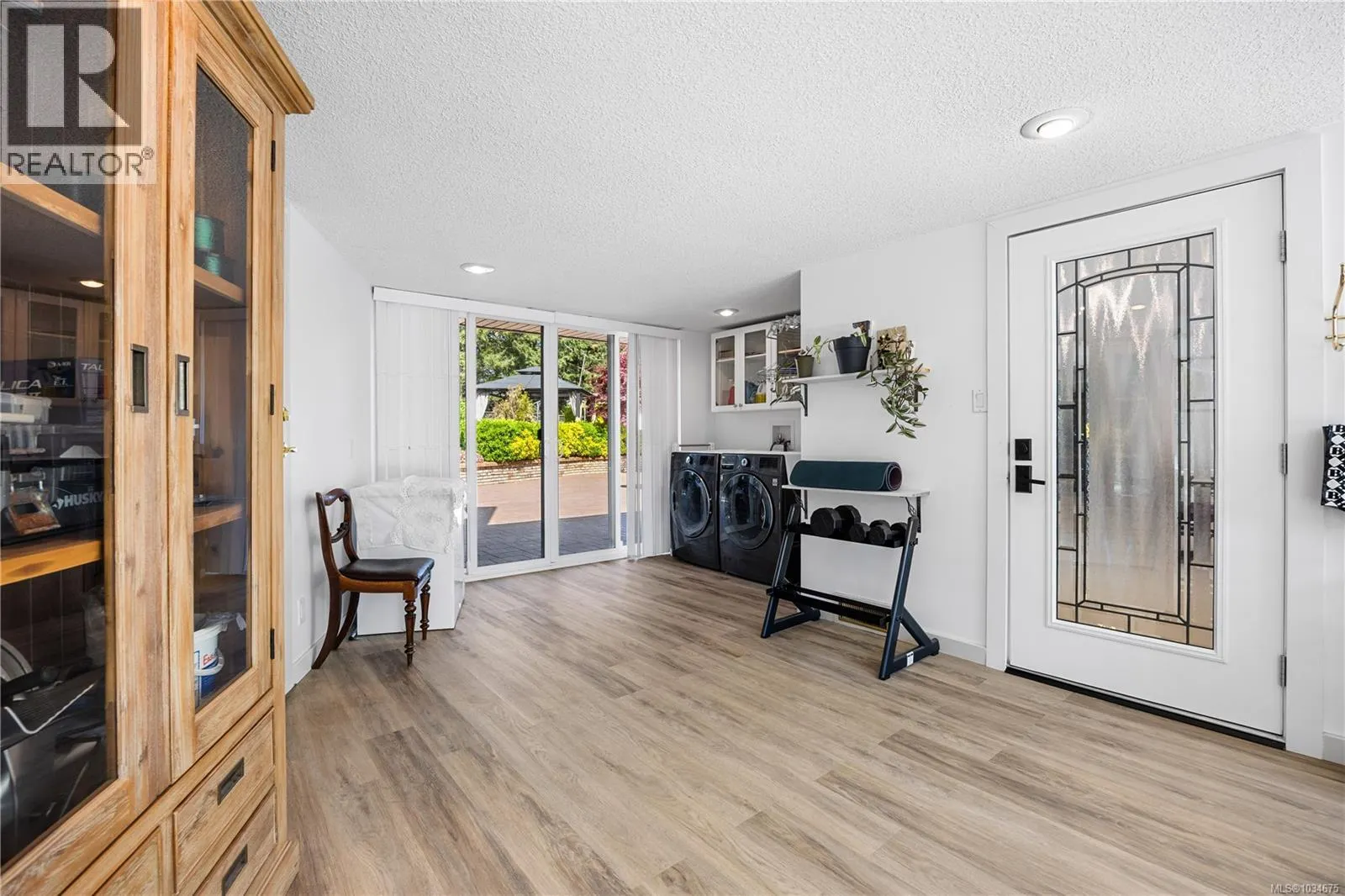 2315 Departure Bay Rd