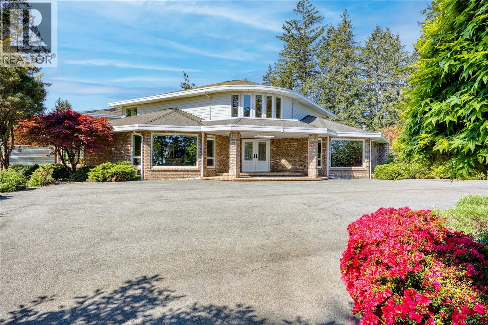 2315 Departure Bay Rd