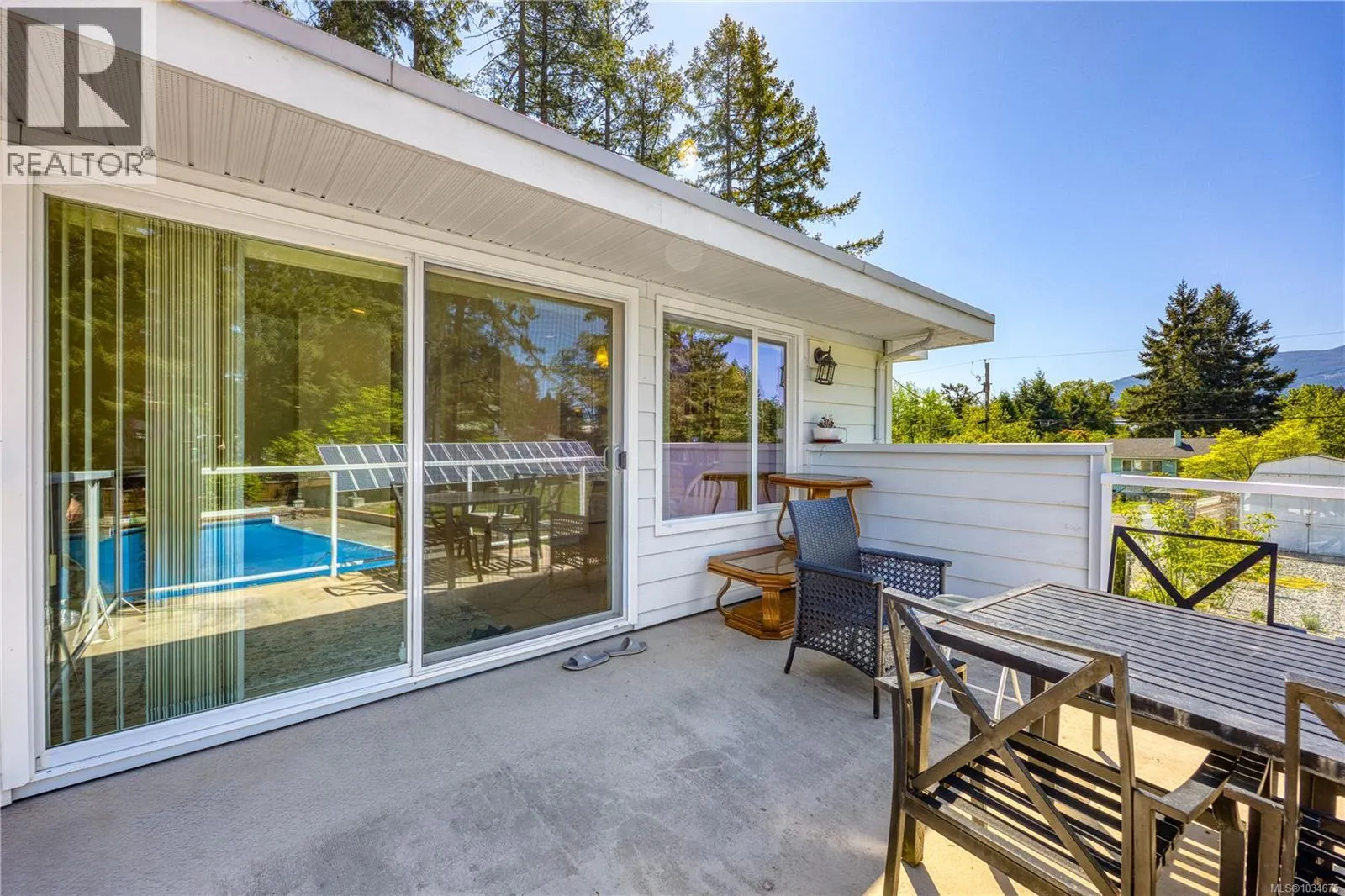 2315 Departure Bay Rd