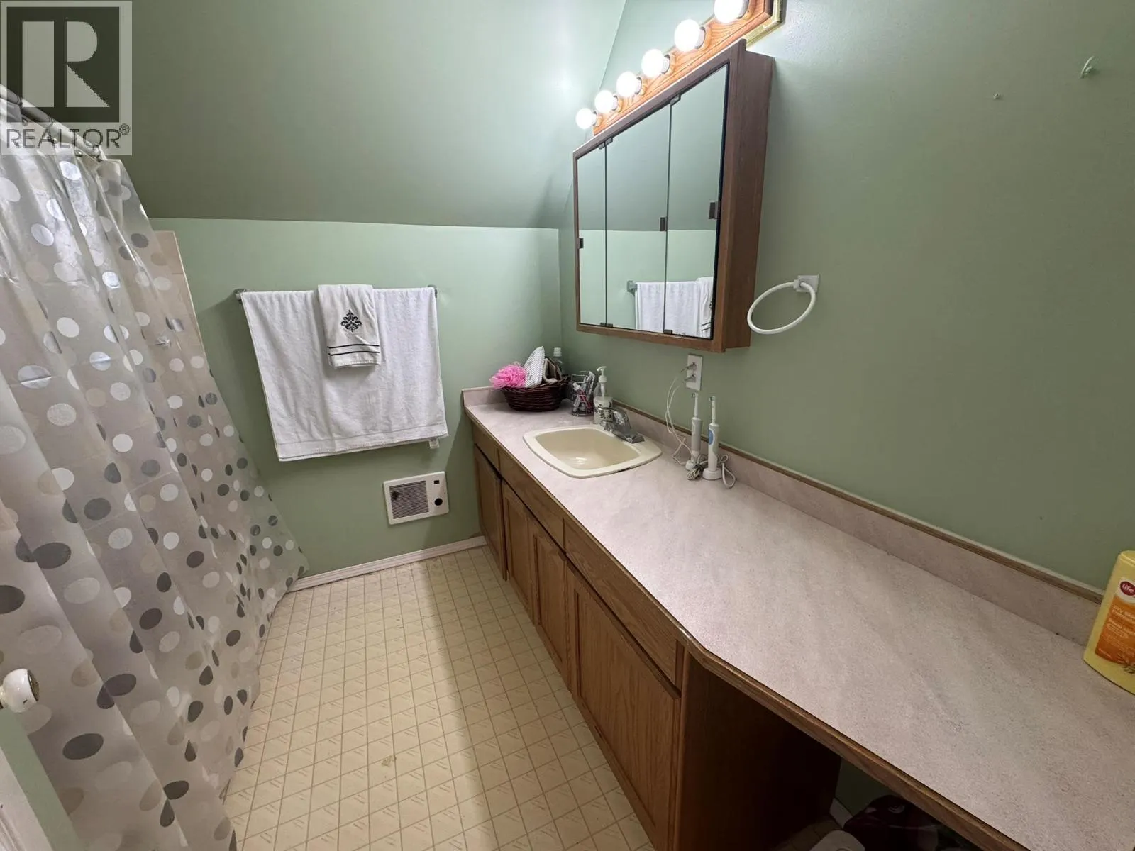 7137 TUCELNUIT Drive