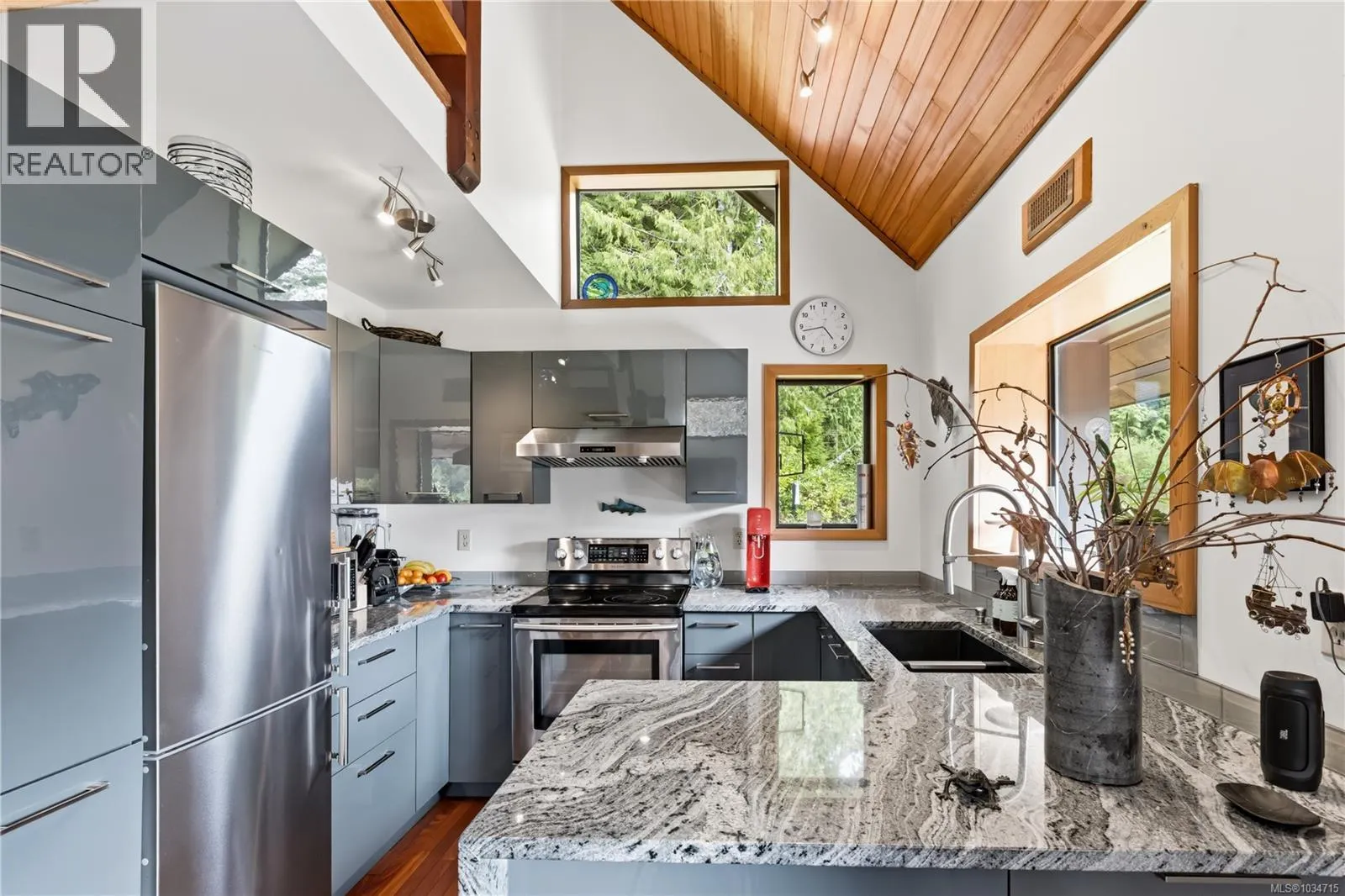 1420 Smithdale Rd