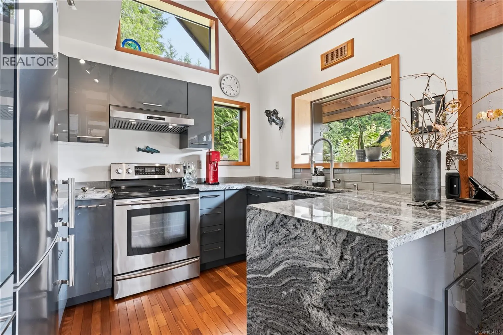 1420 Smithdale Rd