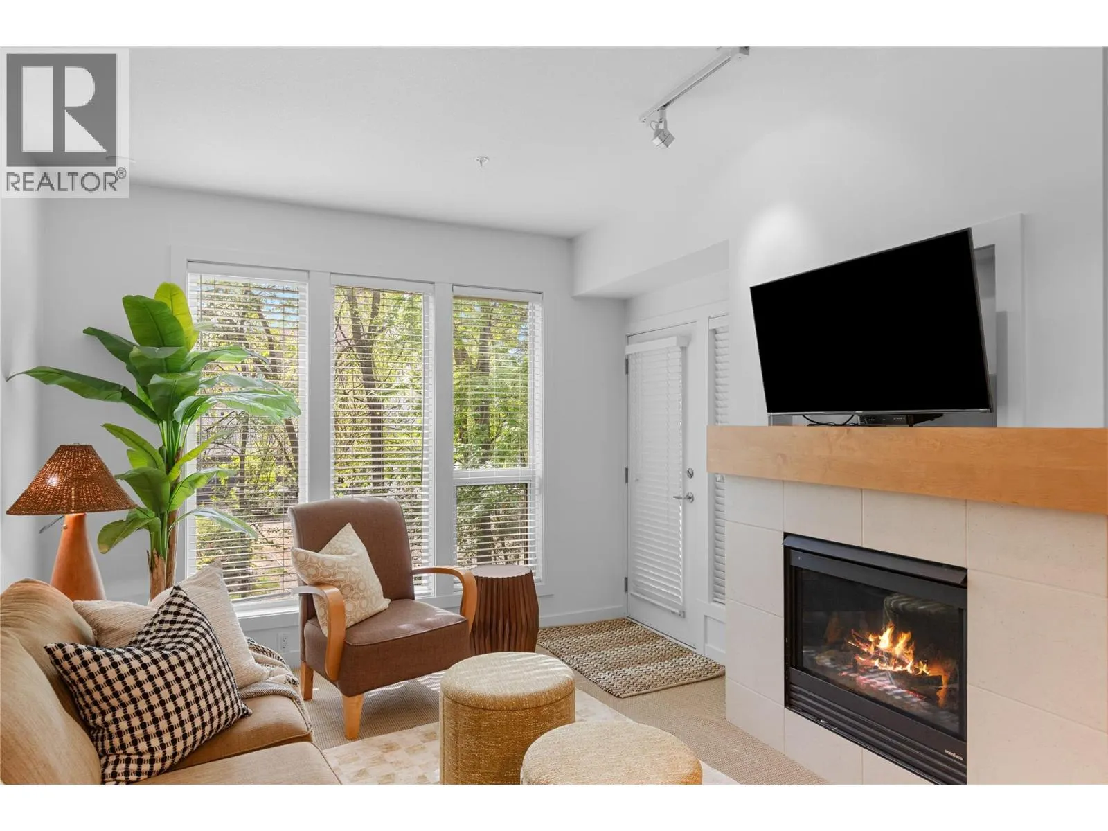 7343 Okanagan Landing Road Unit# 1110