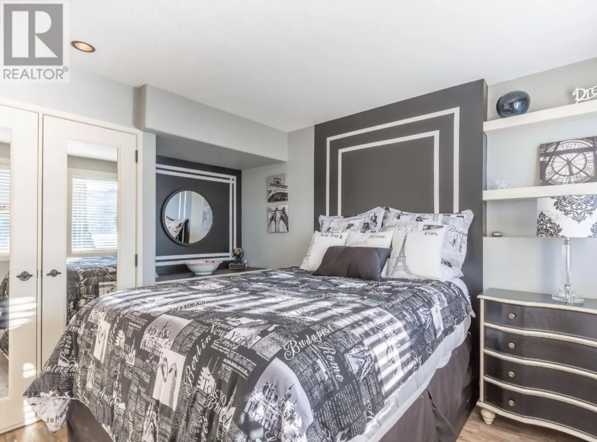 15010 & 15020 Tamarack Drive