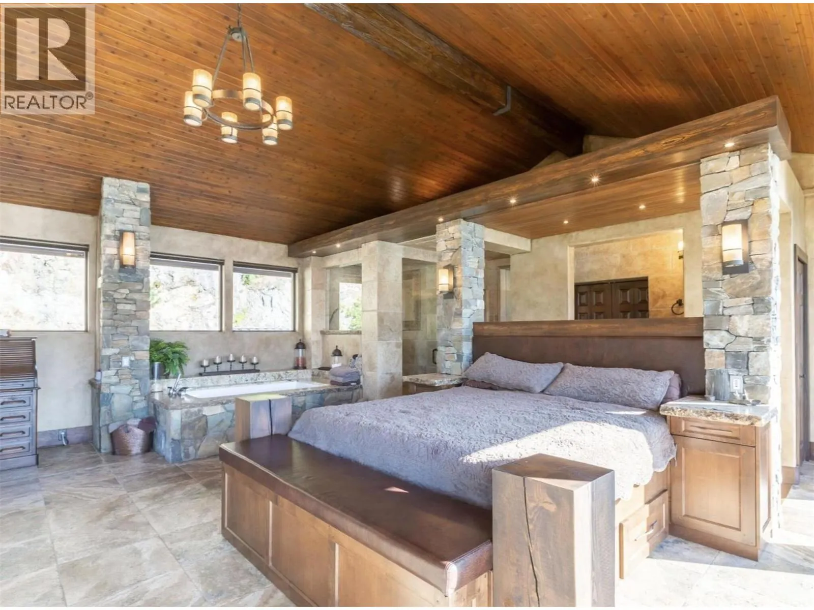 15010 & 15020 Tamarack Drive