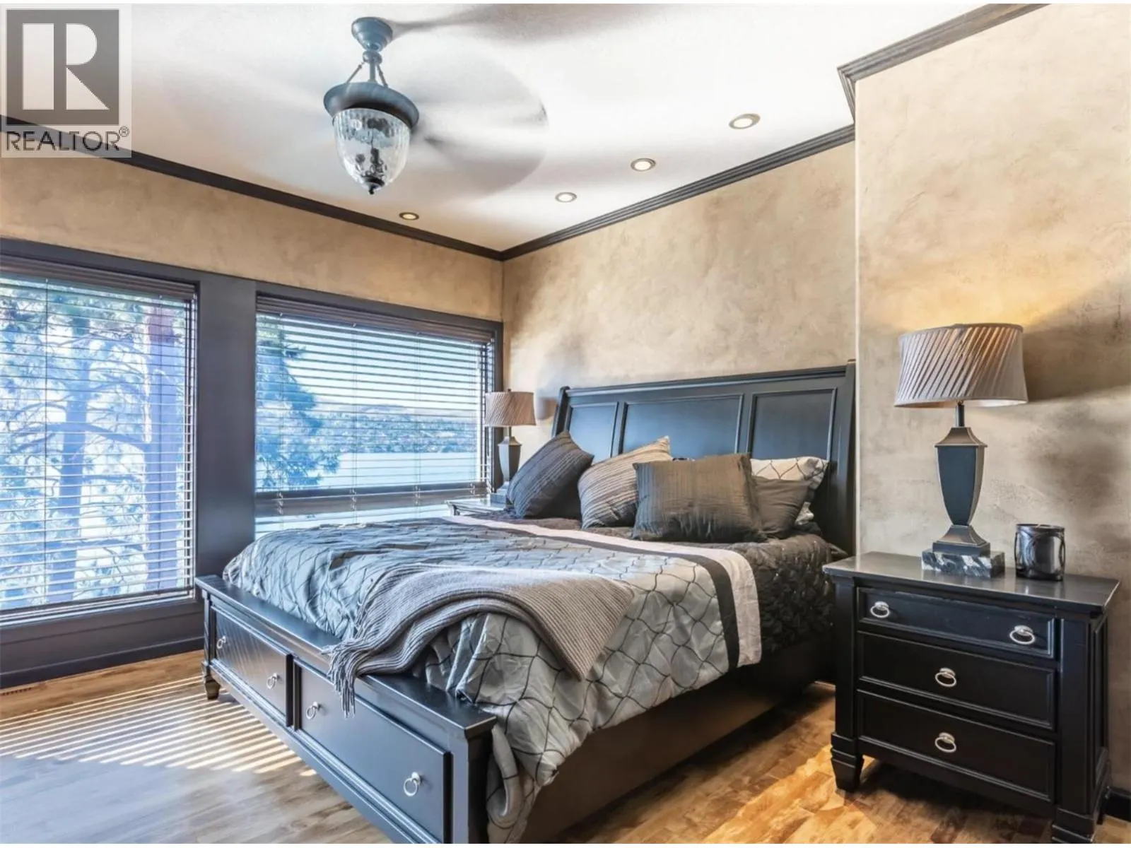 15010 & 15020 Tamarack Drive