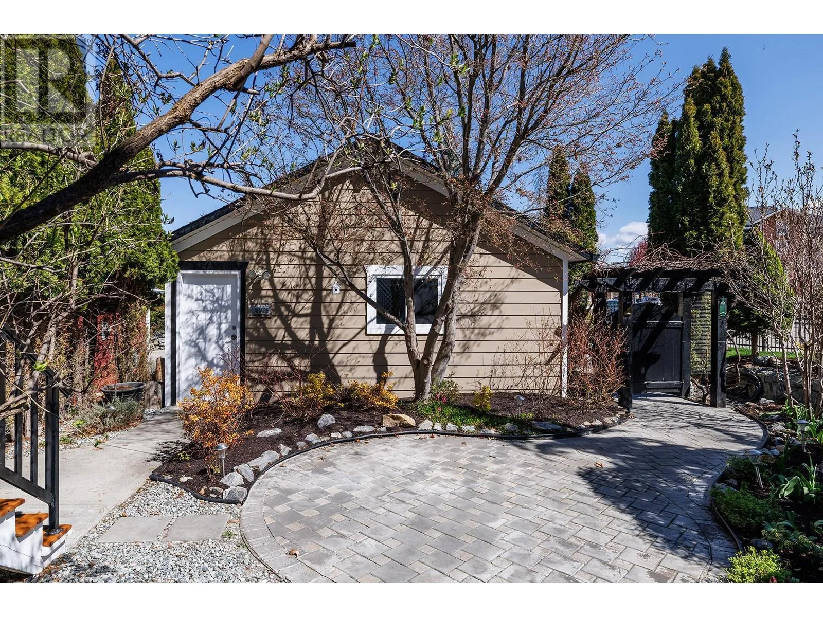 5296 Allenby Lane
