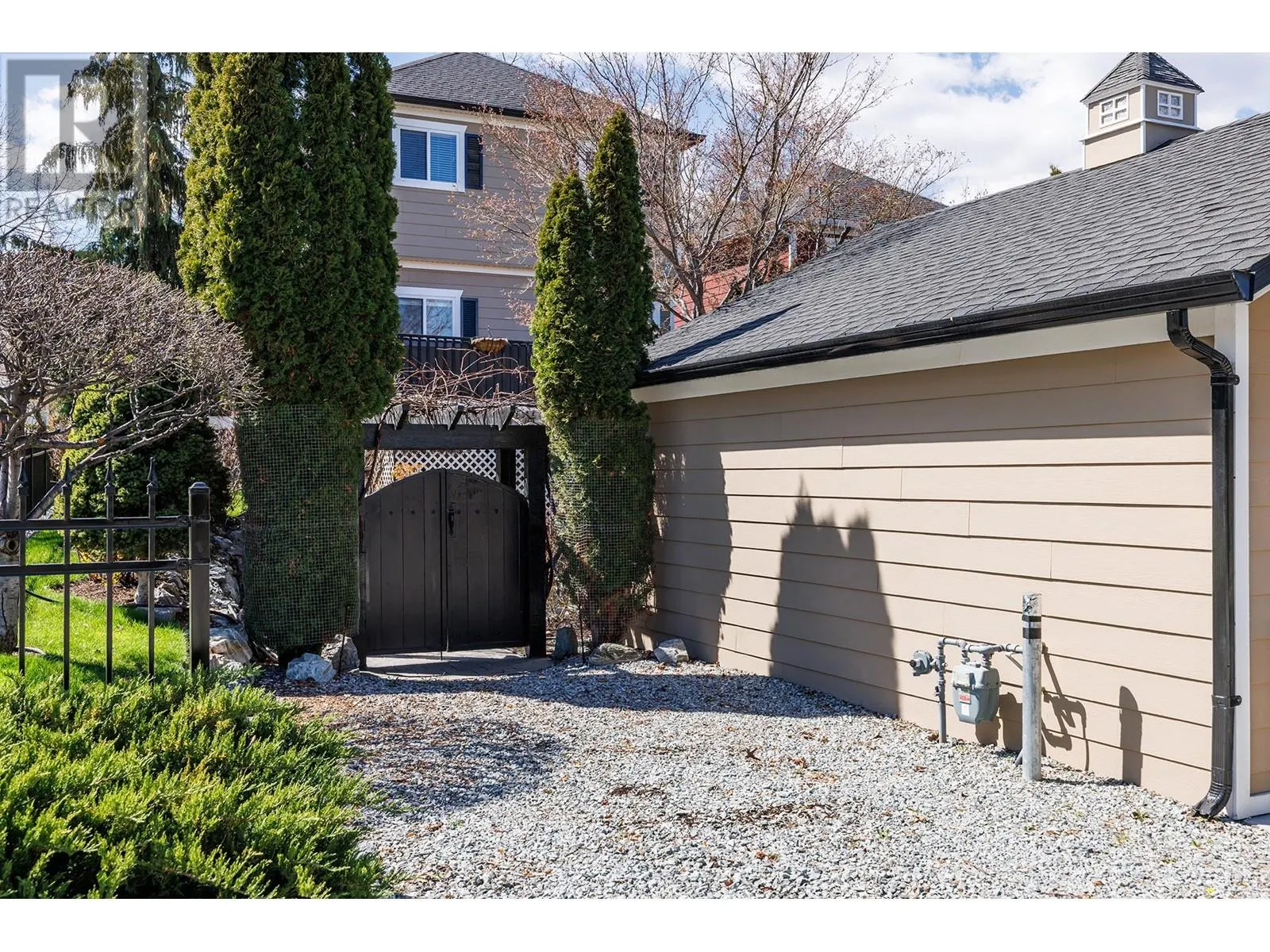 5296 Allenby Lane