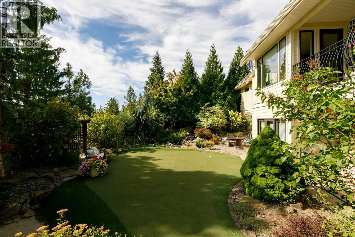 427 Long Ridge Drive