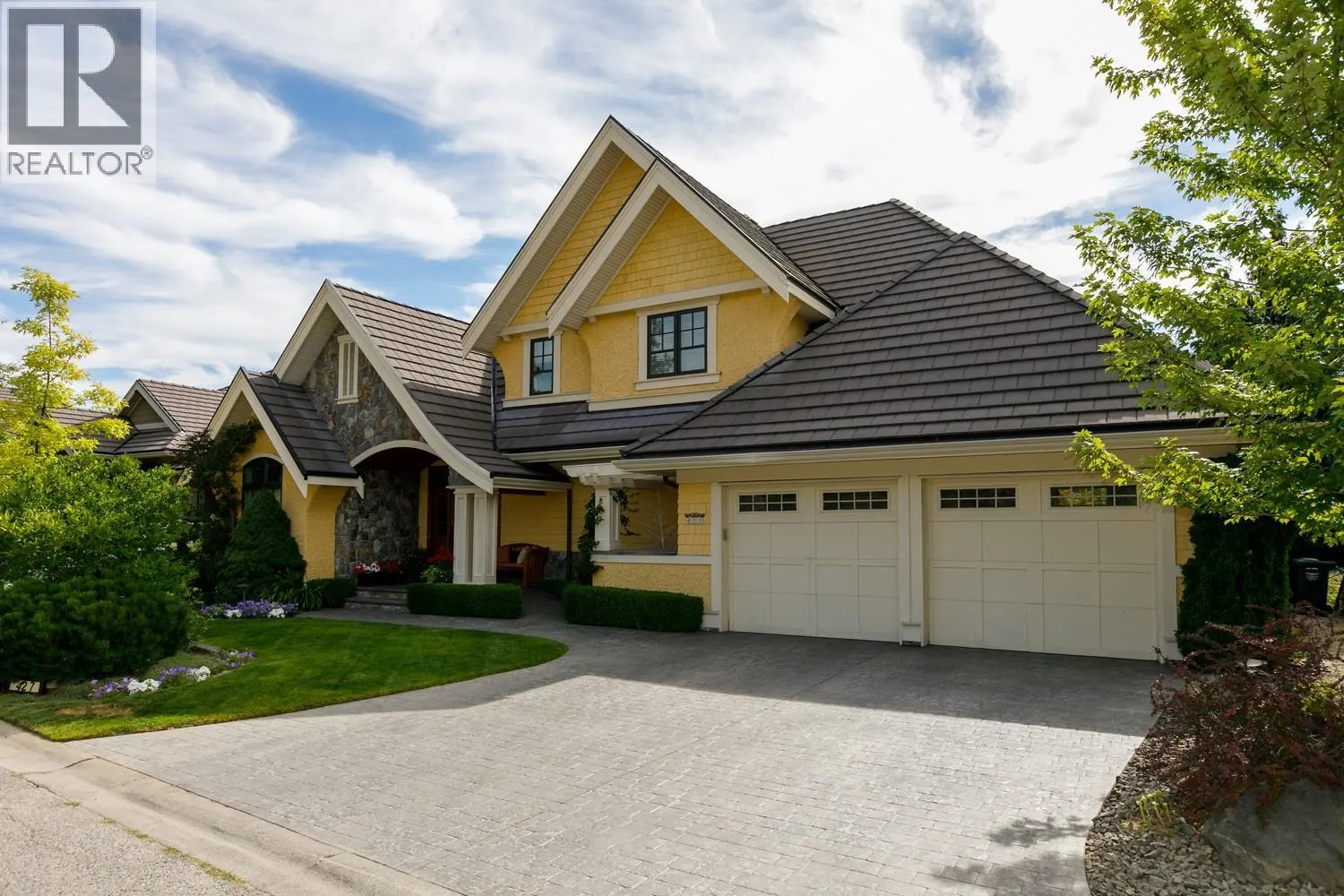 427 Long Ridge Drive
