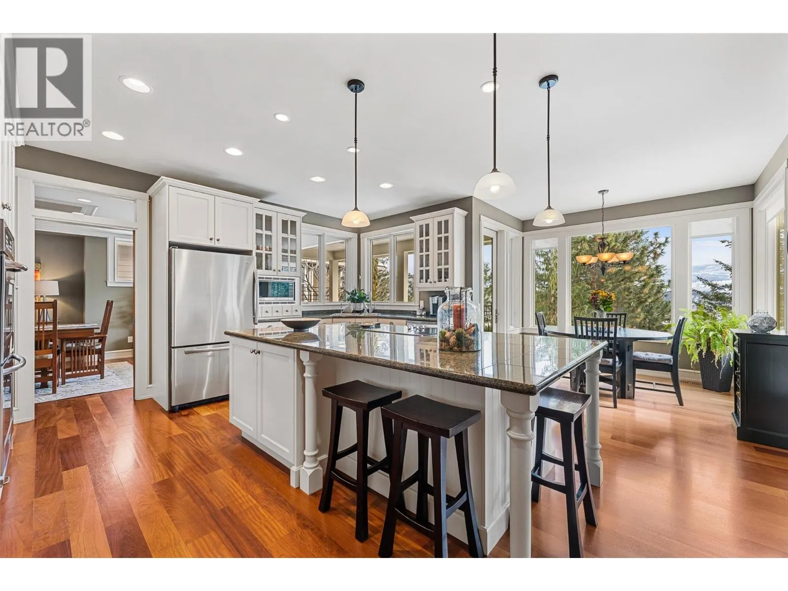 427 Long Ridge Drive