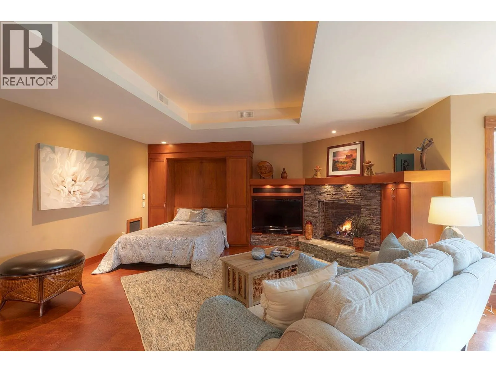 427 Long Ridge Drive