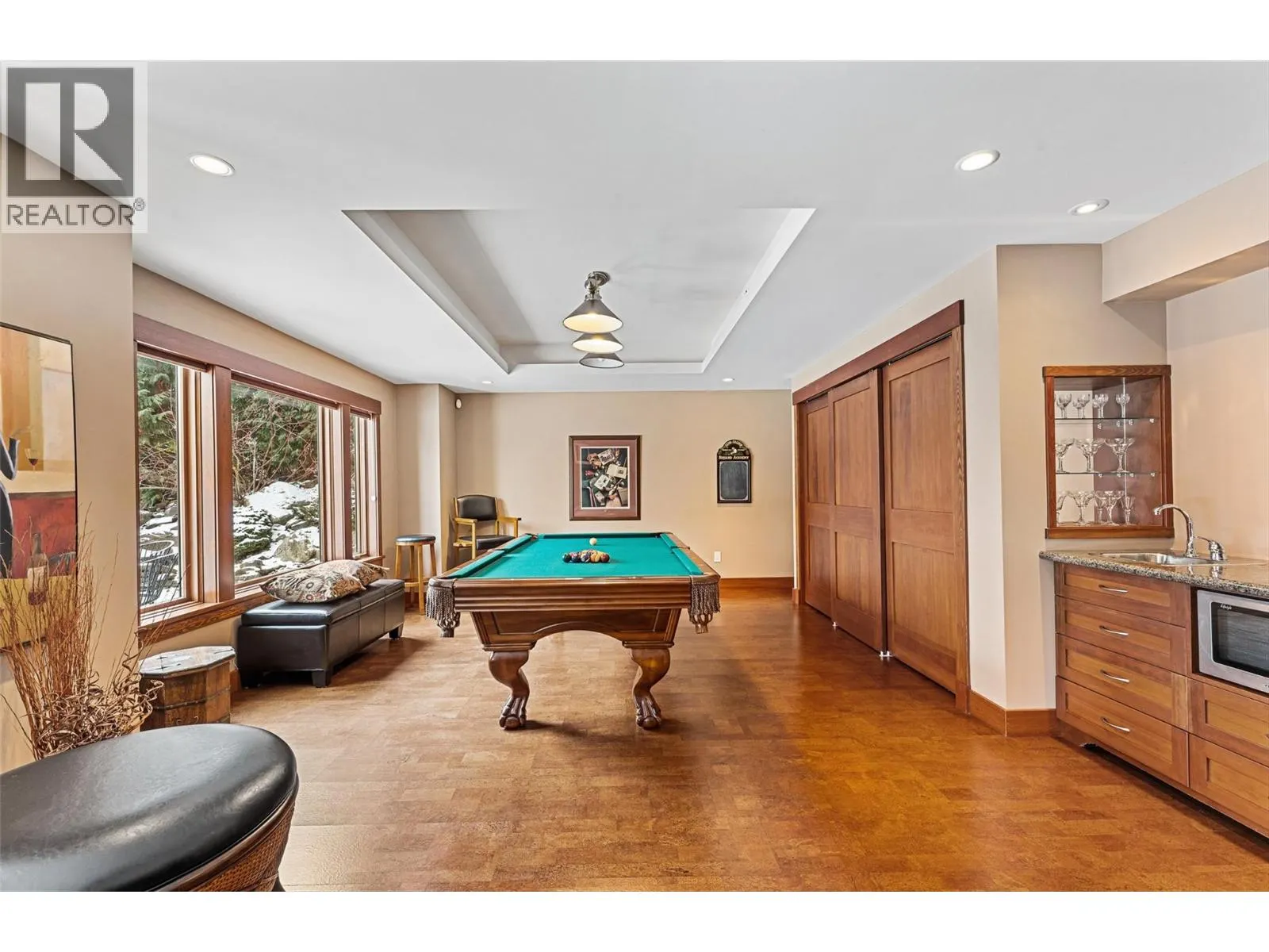 427 Long Ridge Drive