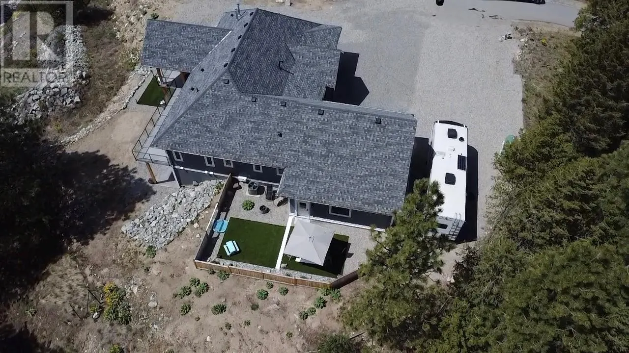 125 FALCON Place
