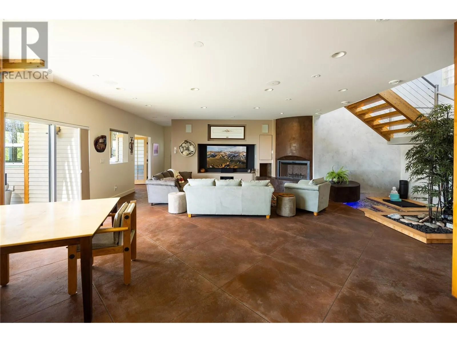 5454 Kingsview Road