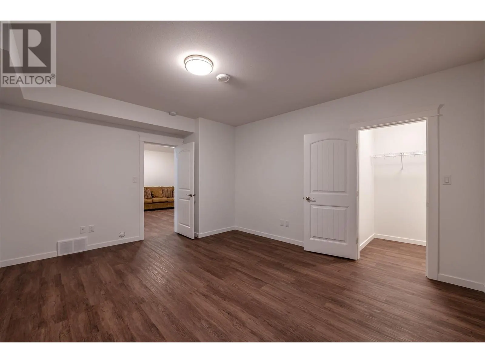 4400 MCLEAN CREEK Road Unit# 301