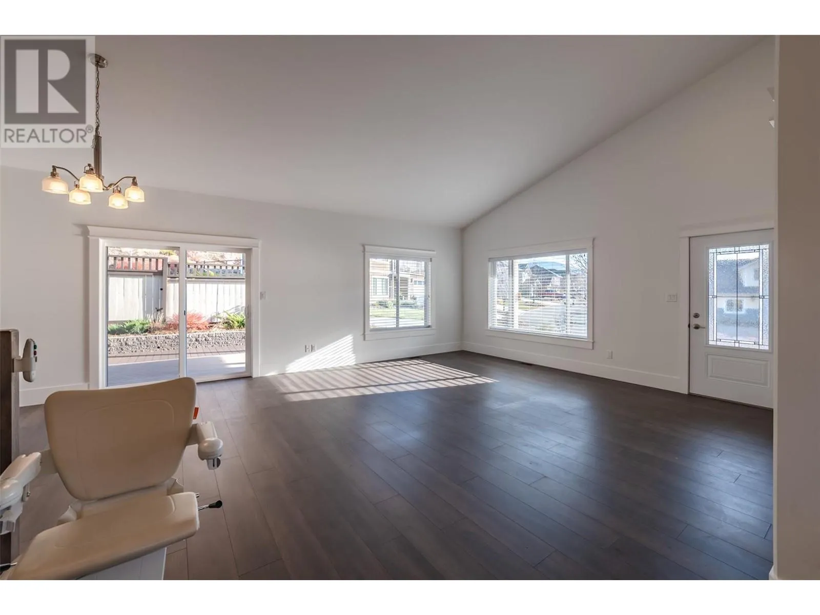 4400 MCLEAN CREEK Road Unit# 301