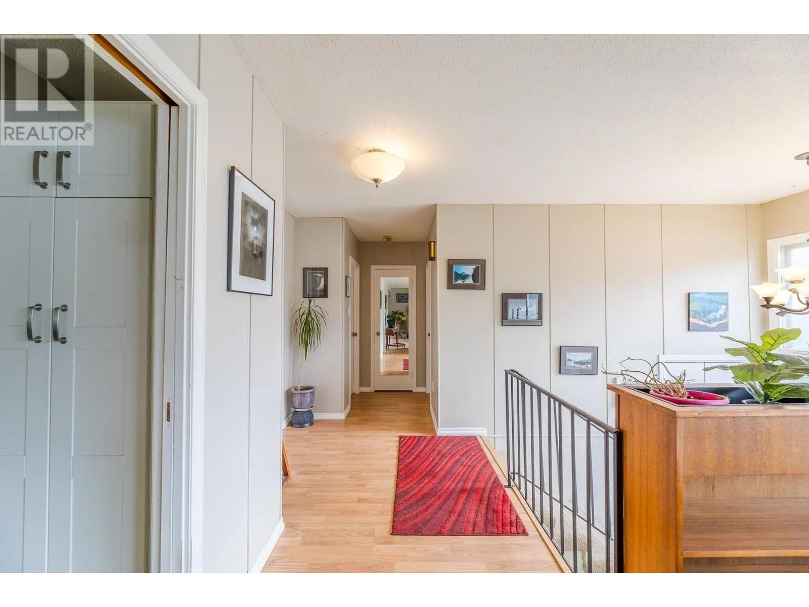 611 East Side Road
