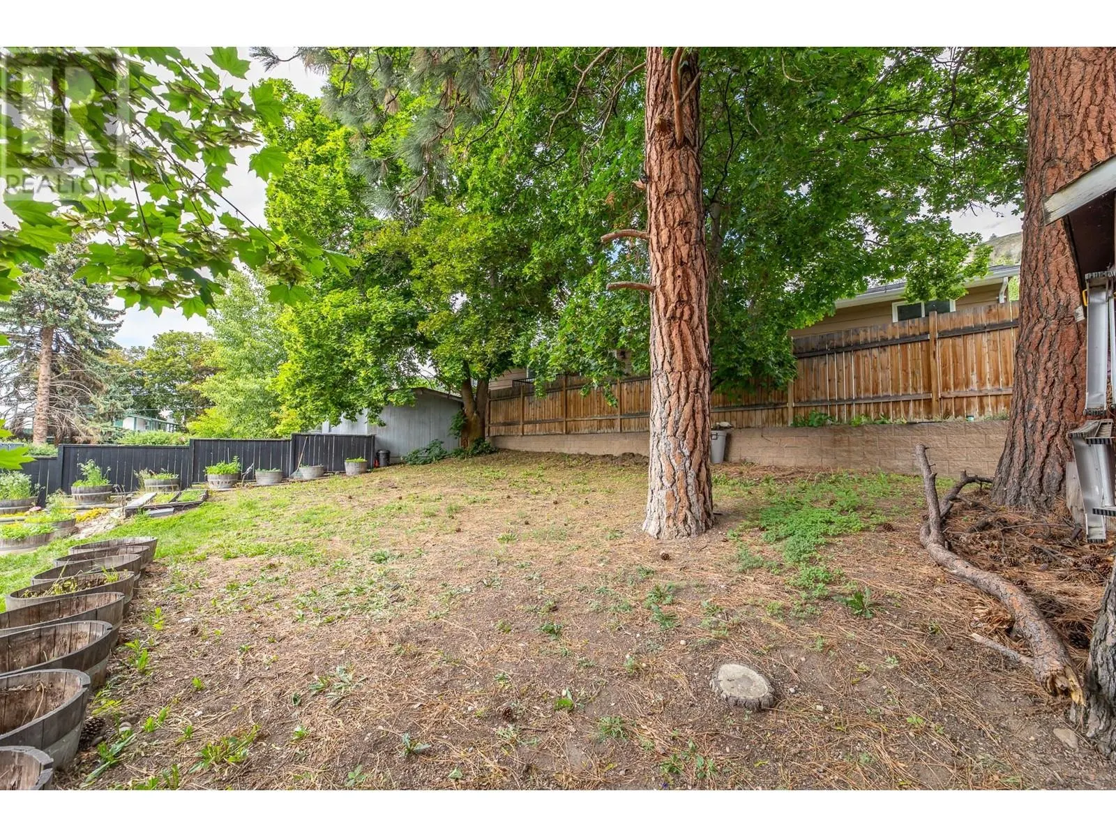 611 East Side Road