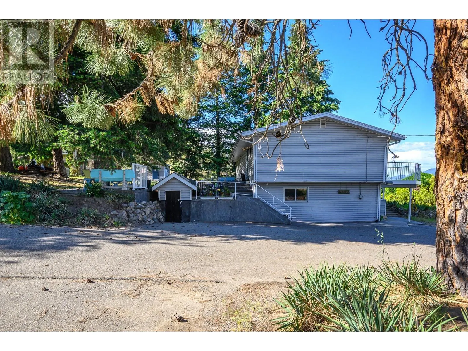 10750 Highway 97 Highway