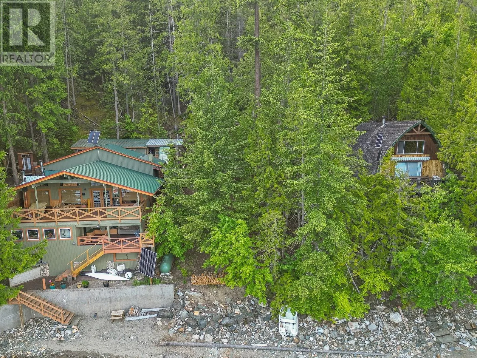 27 Crescent Bay