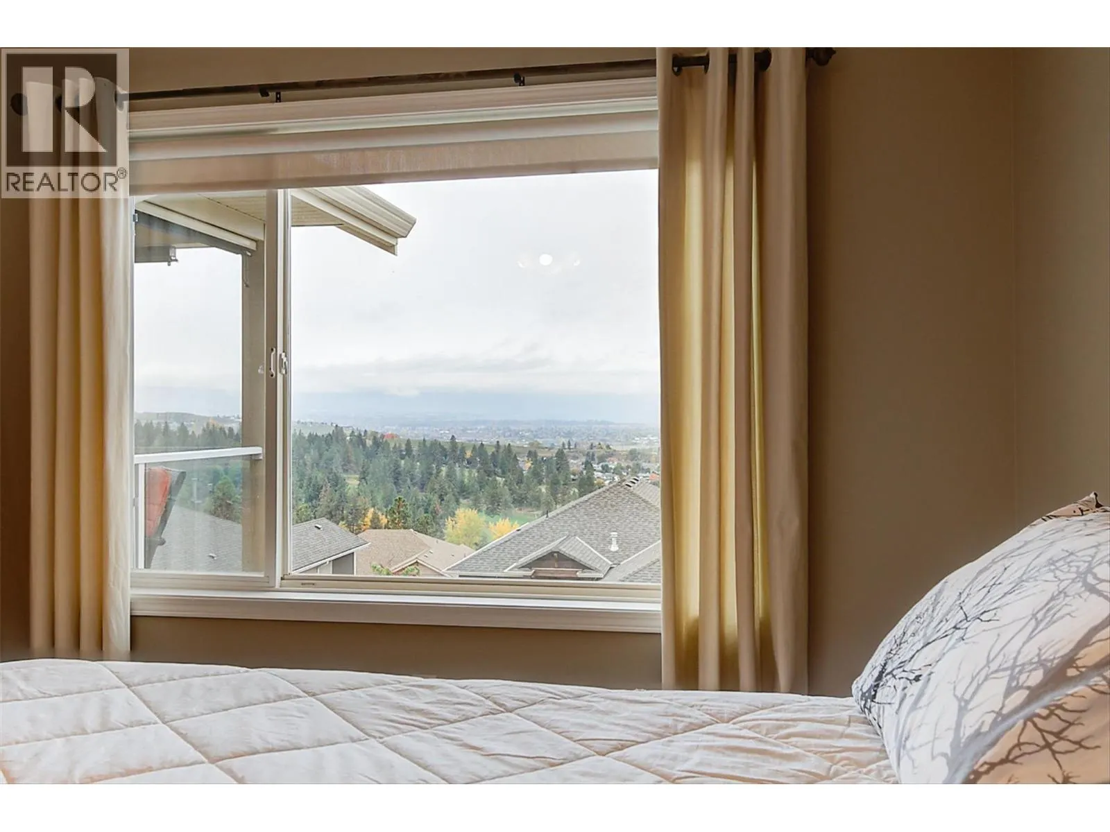 5205 Sandhills Drive