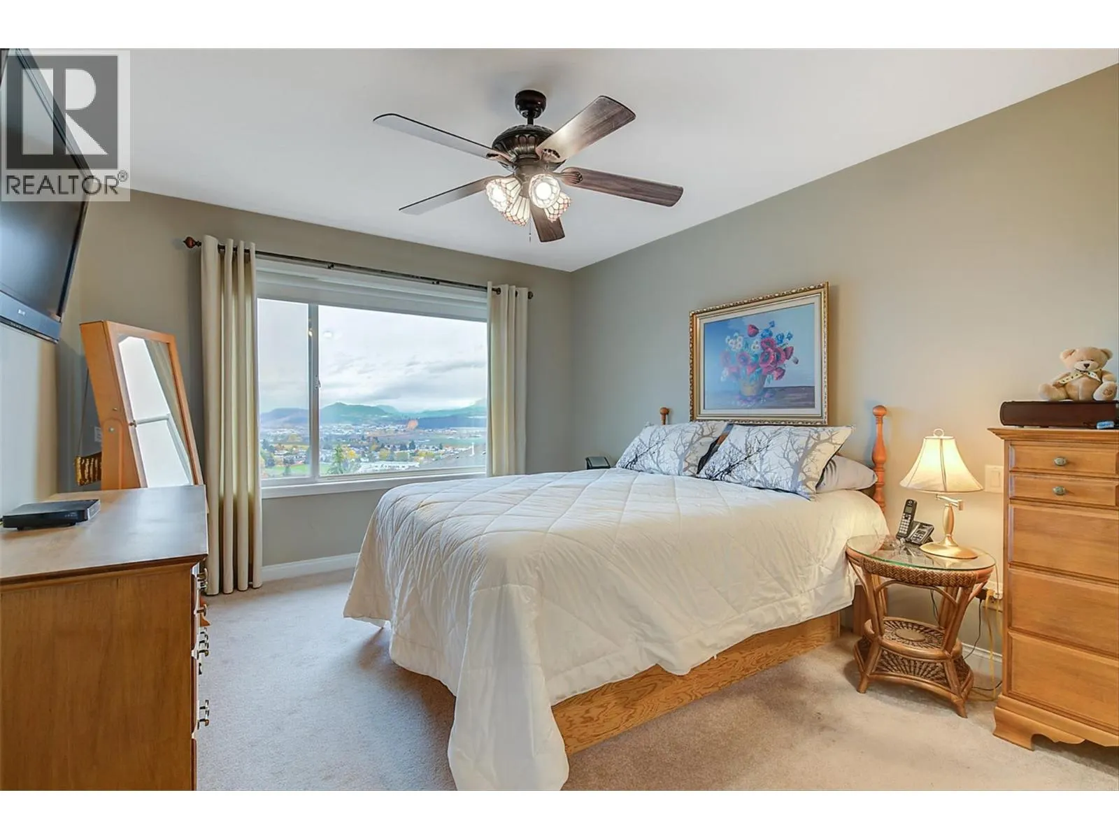 5205 Sandhills Drive