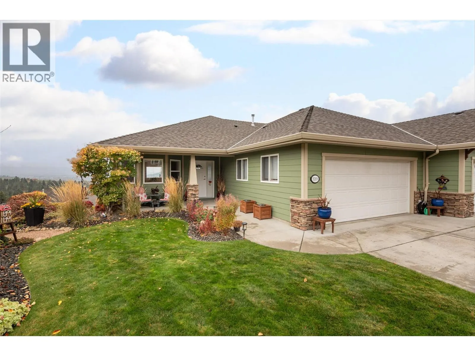 5205 Sandhills Drive