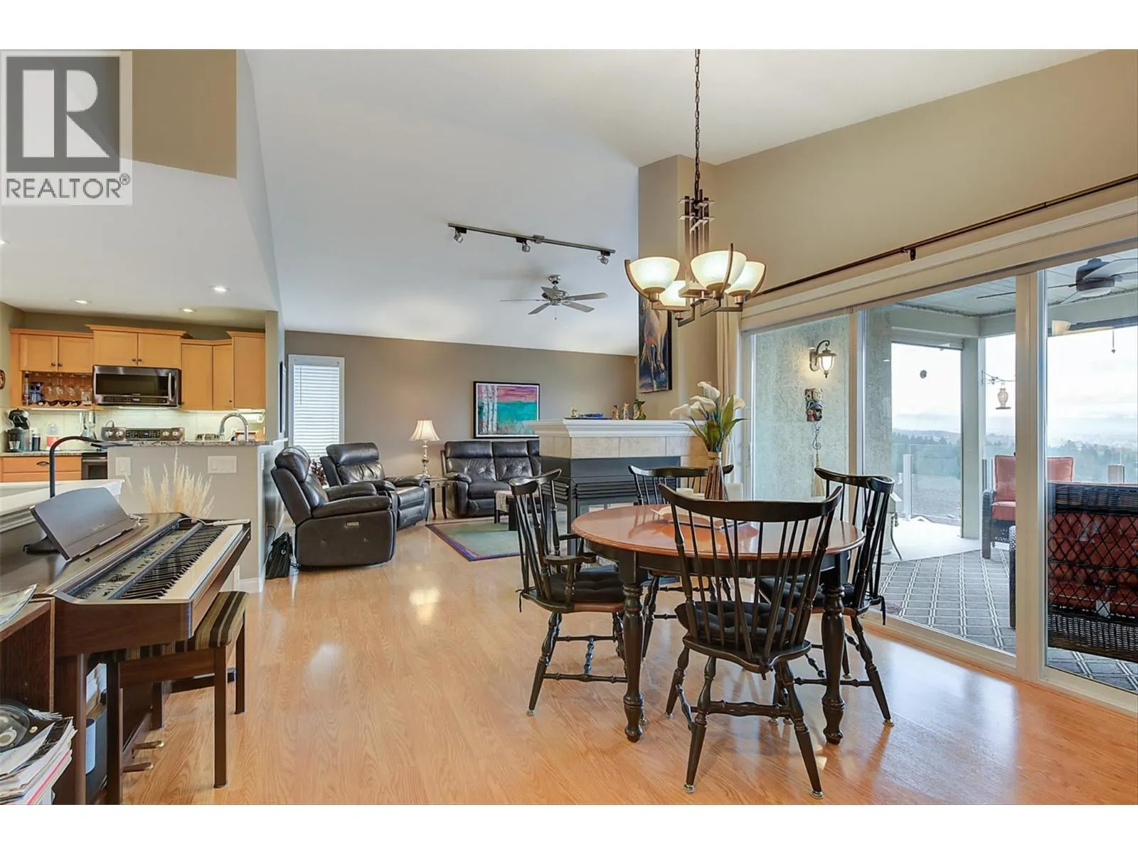 5205 Sandhills Drive