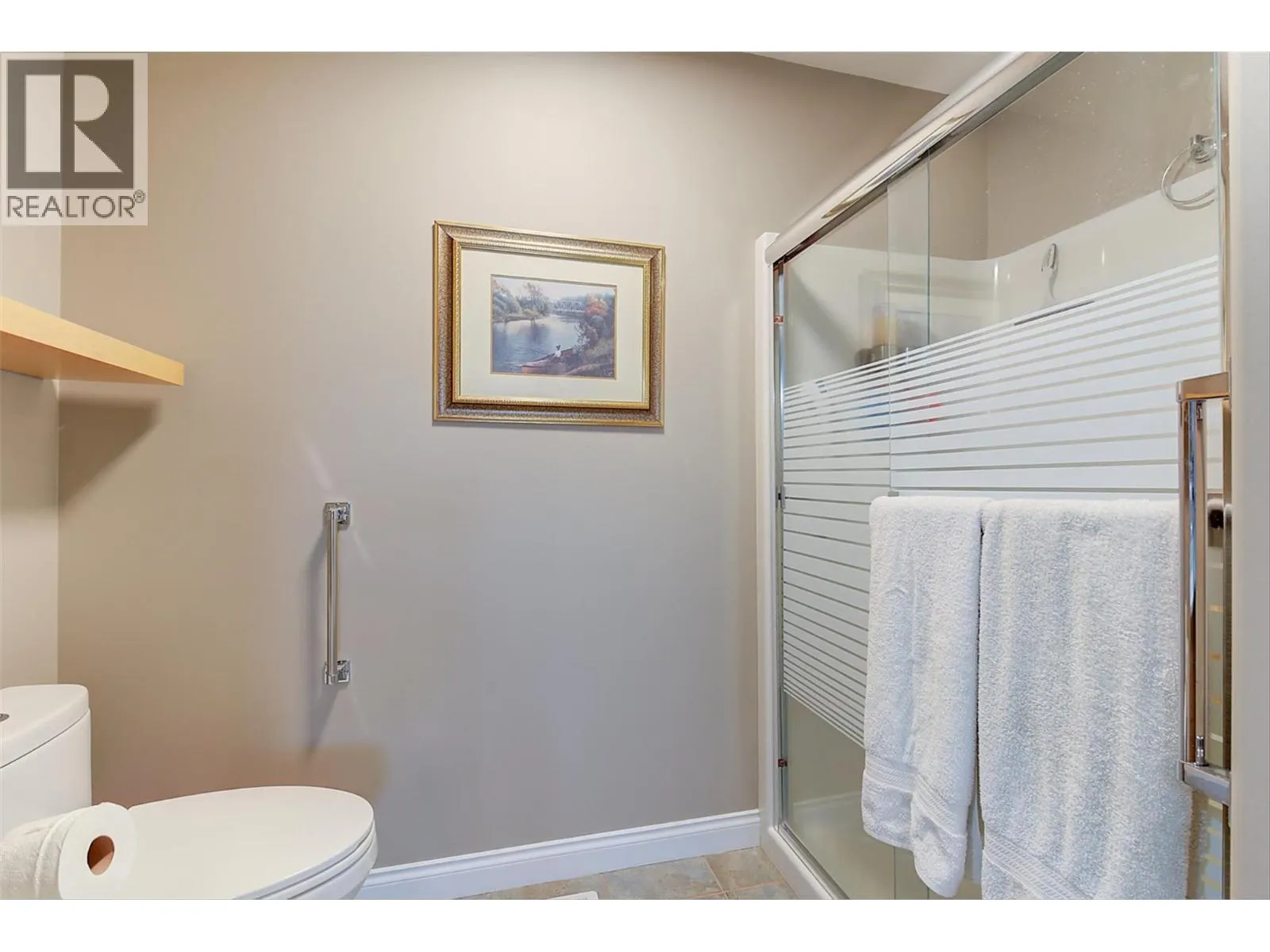 5205 Sandhills Drive