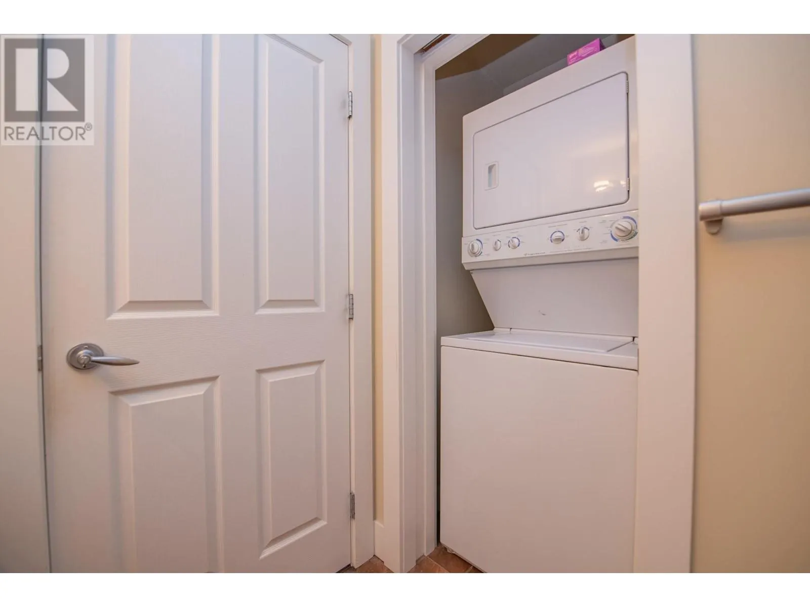 2532 Shoreline Drive Unit# 305