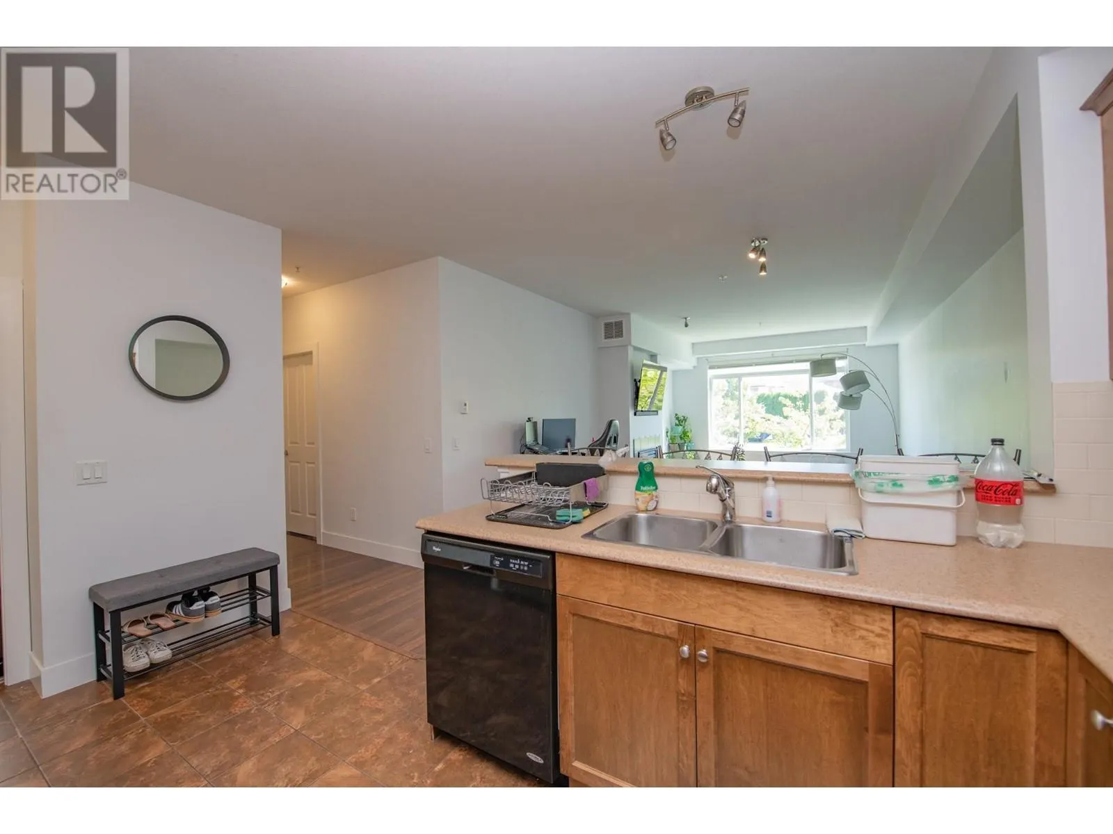 2532 Shoreline Drive Unit# 305