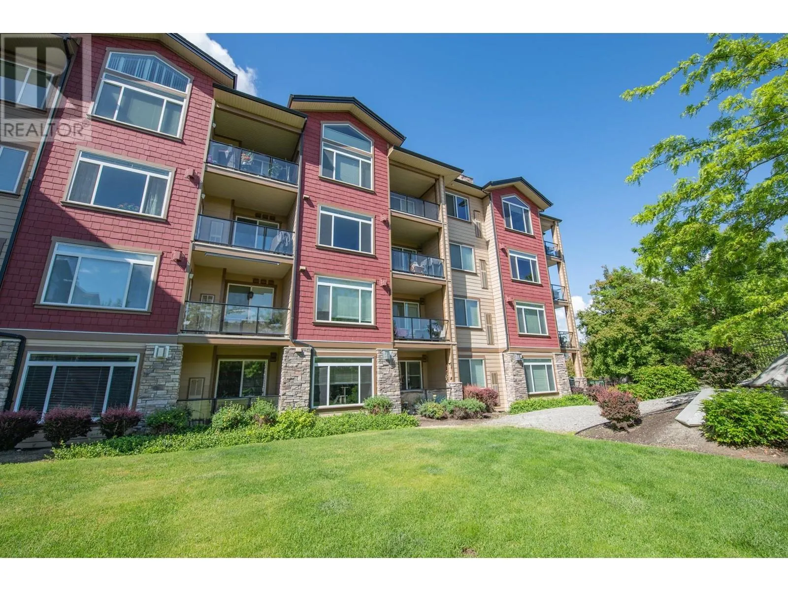 2532 Shoreline Drive Unit# 305