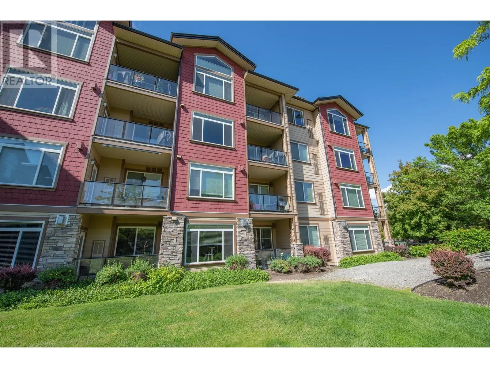 2532 Shoreline Drive Unit# 305