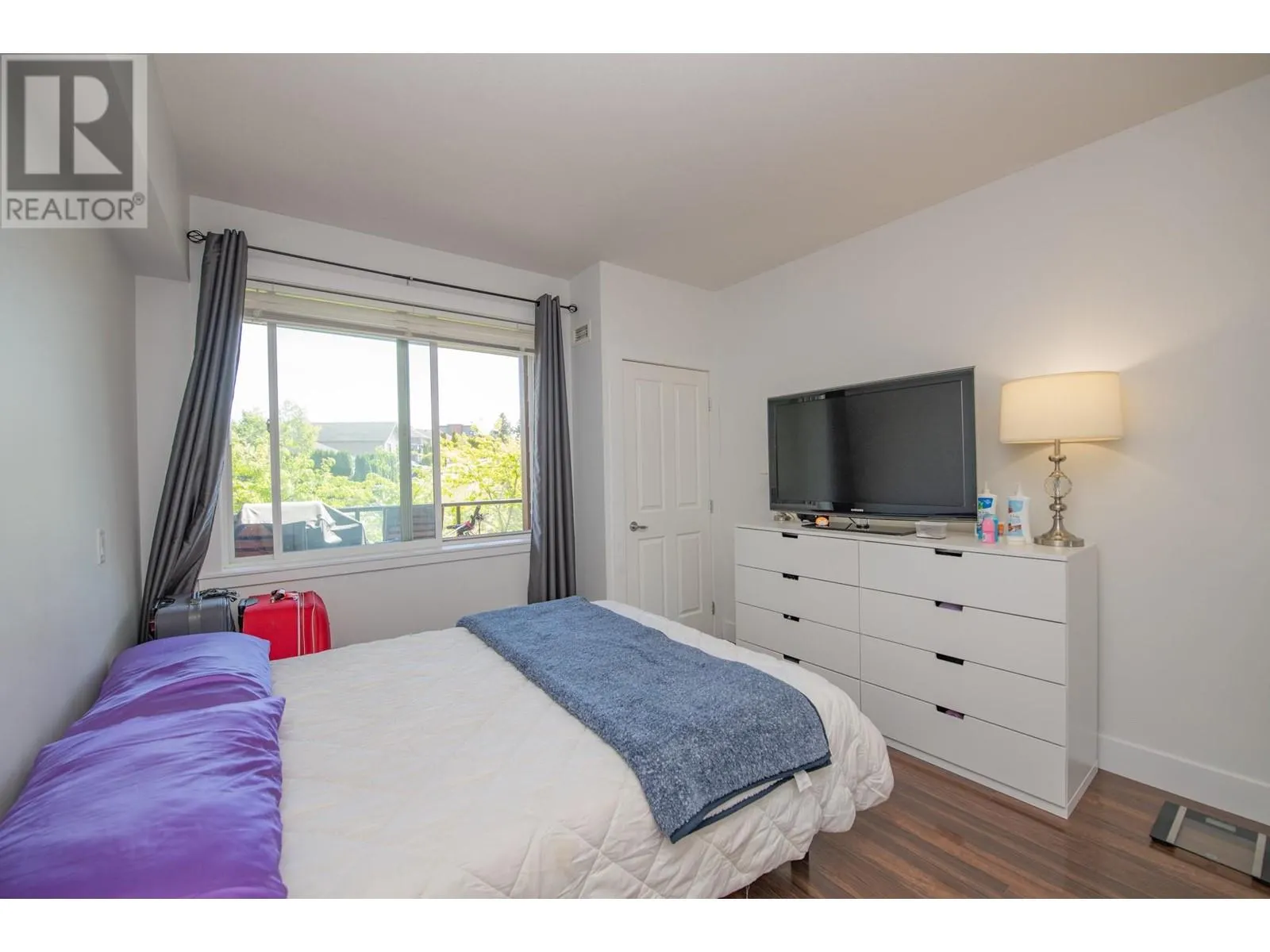 2532 Shoreline Drive Unit# 305