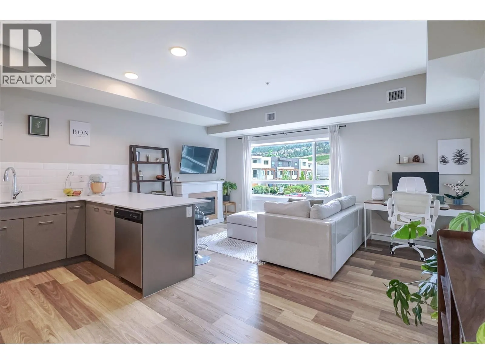 722 Valley Road Unit# 219