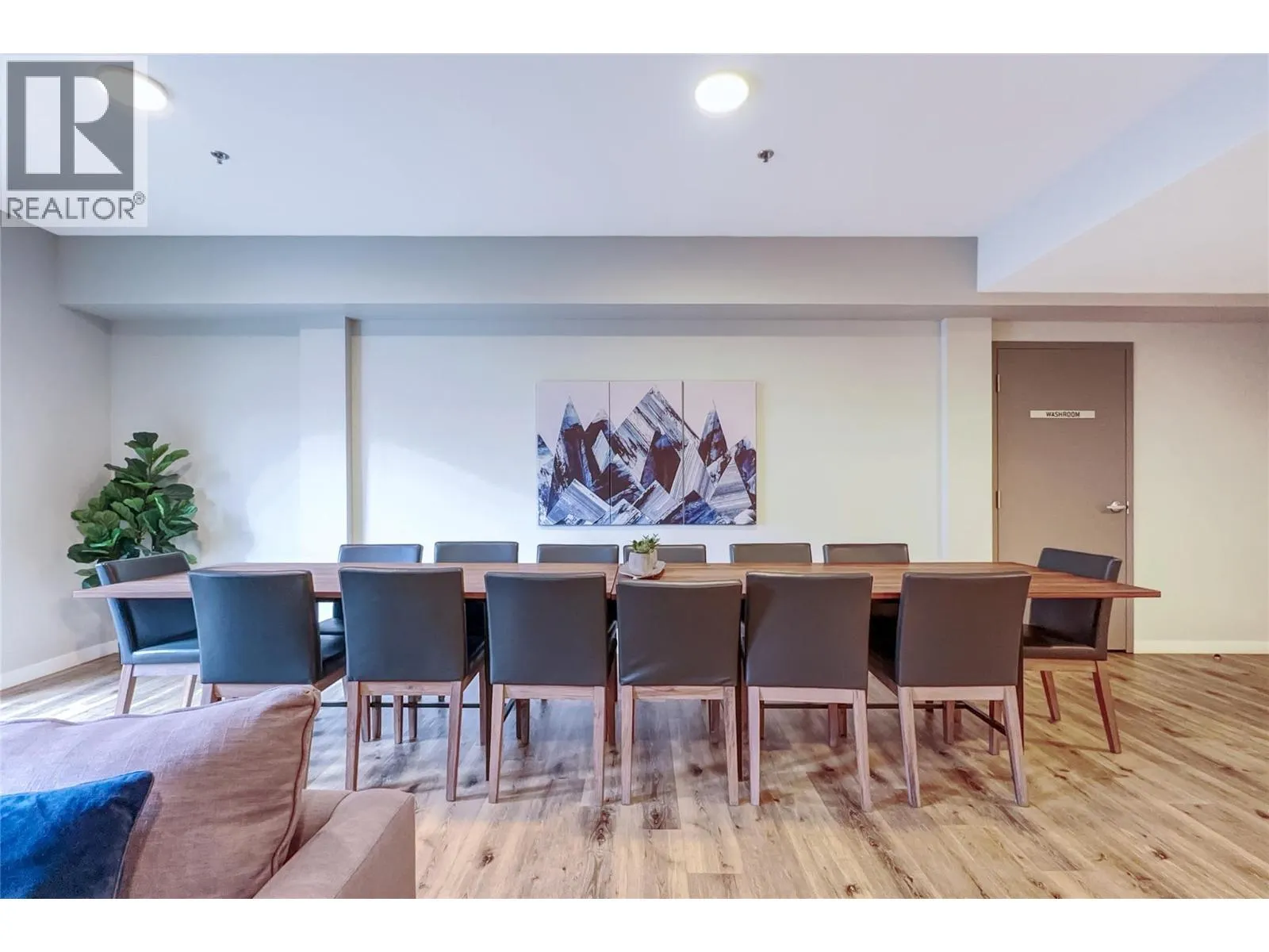 722 Valley Road Unit# 219