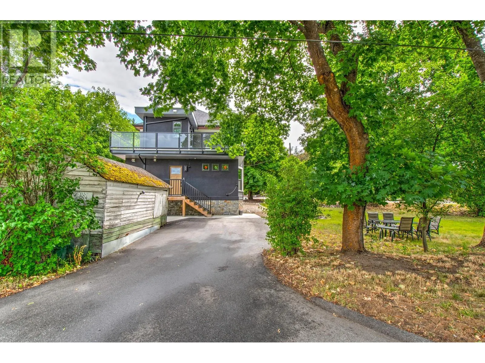 3102 Pleasant Valley Road