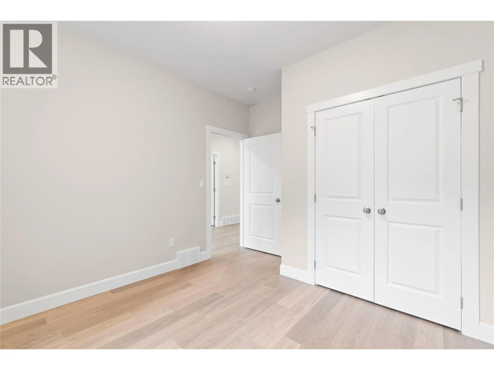 806 Cliff Avenue Unit# 104
