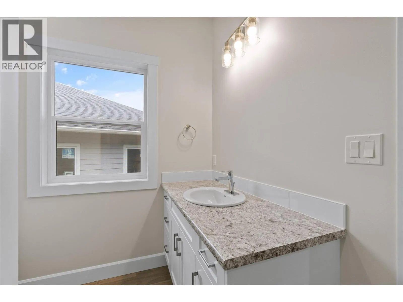 806 Cliff Avenue Unit# 104