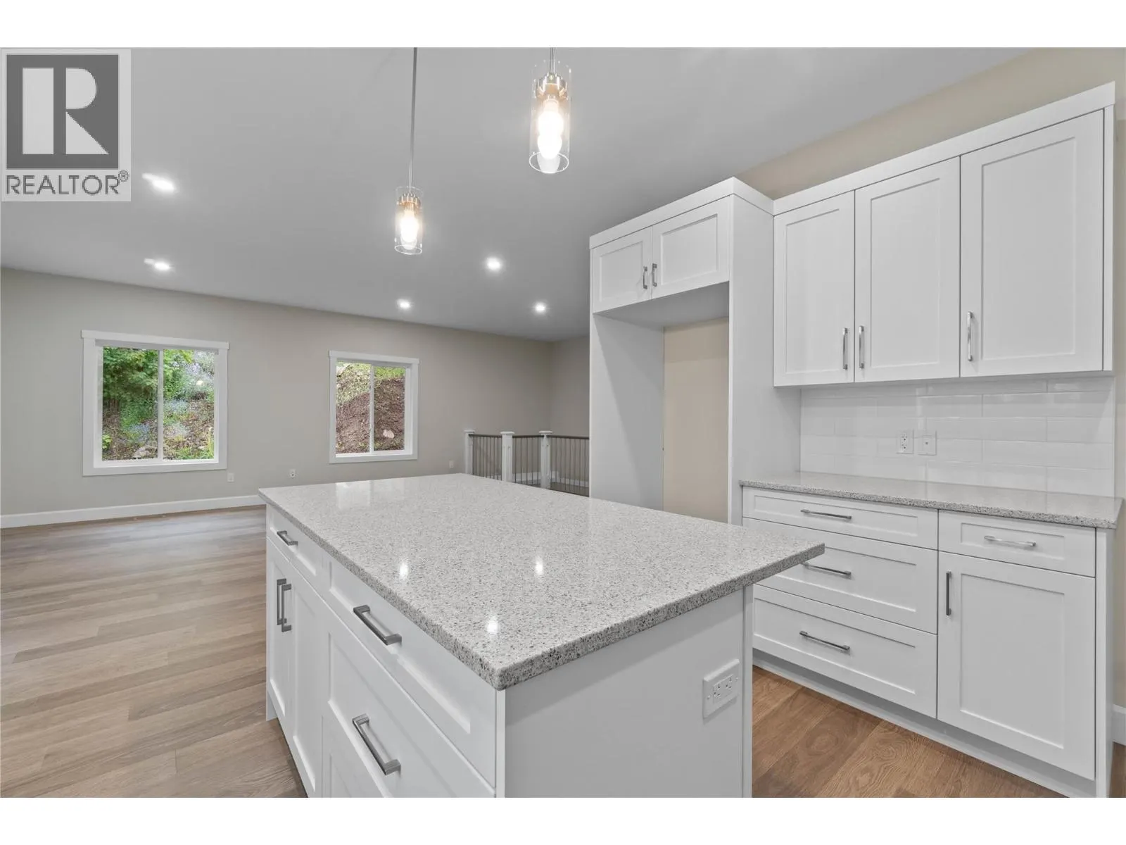 806 Cliff Avenue Unit# 104