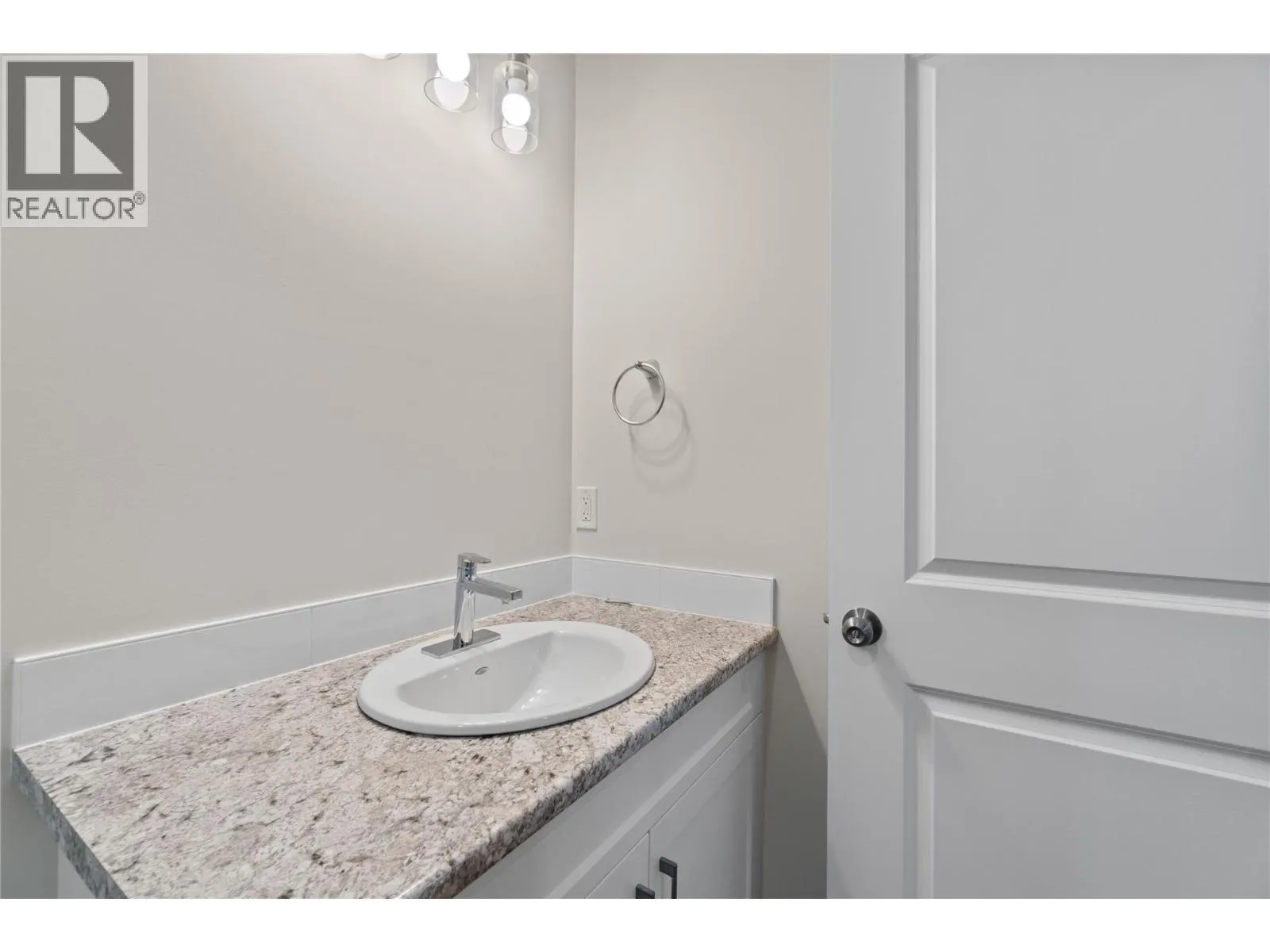 806 Cliff Avenue Unit# 104