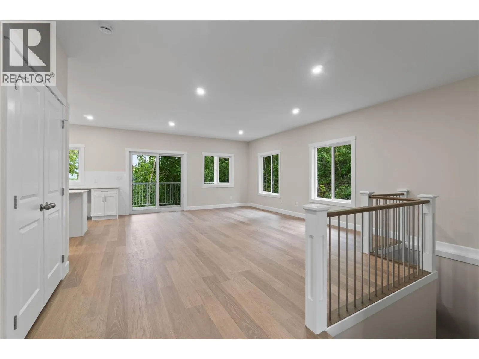 806 Cliff Avenue Unit# 104
